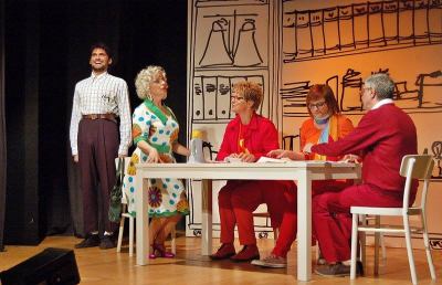 Teatro Palafolli Ascoli, sul palco la commedia ''Basta che voti!''