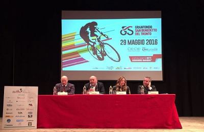 Offida, presentata l'edizione 2016 della Granfondo San Benedetto