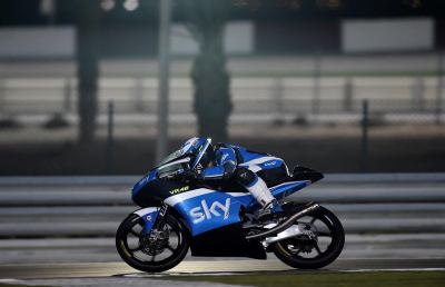 Moto3, Fenati ottavo nei test a Doha: “Problema di chattering ancora da risolvere”