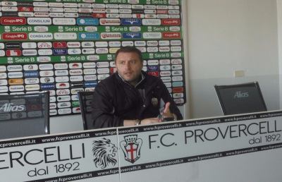 Pro Vercelli-Ascoli 1-1, Mangia: “Ordinati con l'uomo in meno, sofferenza nel primo tempo”