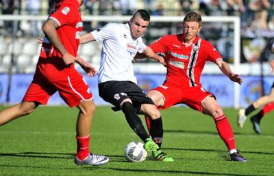 Statistiche Pro Vercelli-Ascoli: supremazia piemontese, Picchio sulla difensiva