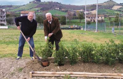 Unione Rugby Samb, simpatica iniziativa ''Passa l'acqua e adotta la fratta!''