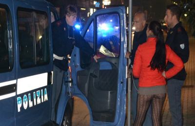 Controlli sul territorio: fermate e rimpatriate due prostitute nigeriane