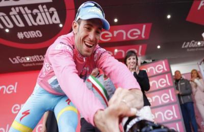 Nibali fa suo il Giro d'Italia 2016: ''Dedicato alla mia famiglia''