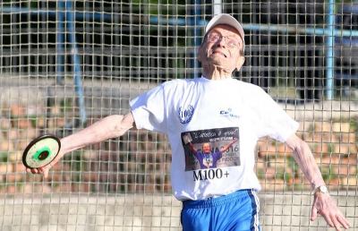 Atletica leggera, il centenario Ottaviani stupisce anche ad Urbino