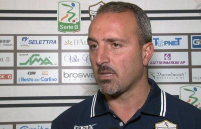 Petrone, primo incontro con il Livorno. Corsa a due con Lucarelli