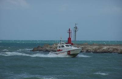 San Benedetto, Guardia Costiera presta soccorso a marittimo ferito al volto