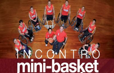Mini basket in carrozzina, gli Amicuccioli si sfidano in Piazza del Popolo