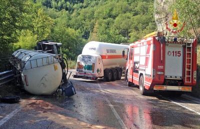 Quintodecimo, riaperto al traffico tratto Salaria dopo incidente autocisterna
