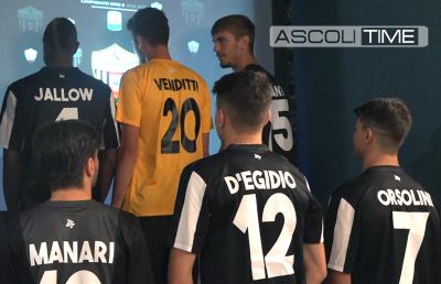 Ascoli Picchio, presentate le nuove maglie. Fioravanti: ''Pronti i primi Sky box''