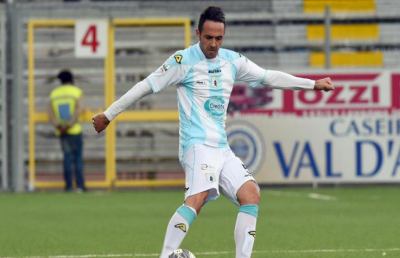 Ascoli Picchio, tentativi per Ceccarelli e Pellizzer. L'Entella dice no