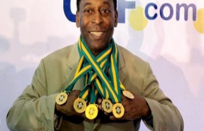 Olimpiadi Rio 2016, la fiamma olimpica arriva al museo di Pelè