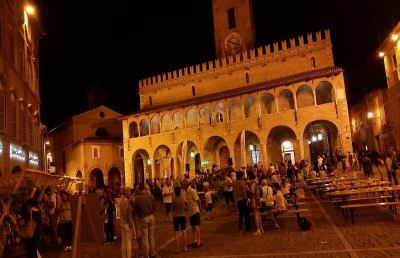 Offida, pollice alto per l'edizione 2016 della Mangialonga Picena