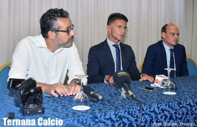 Ternana, Carbone si presenta: “Da qui non si muove più nessuno, vorrei vincere sempre”