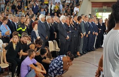 Terremoto, funerali solenni ad Ascoli. Dichiarazioni Renzi, Boldrini e Sassoli