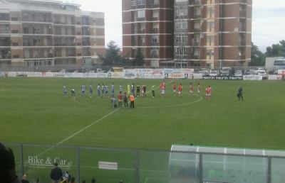Vastese-Monticelli 2-2, punto d'oro per i biancazzurri che chiudono in 9! 