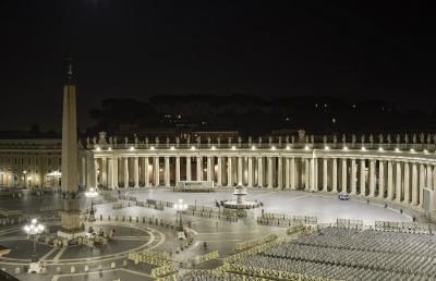 Piazza San Pietro, nuova illuminazione all'insegna della sostenibilità ambientale