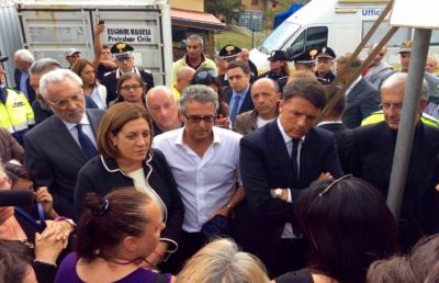 Terremoto, Renzi a Preci: “Ricostruzione? Ci vorrà tanto tempo, non c'è bacchetta magica”