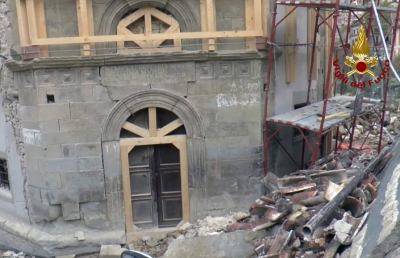 Terremoto, Vigili del Fuoco intervengono su chiesa ottagonale di Capodacqua