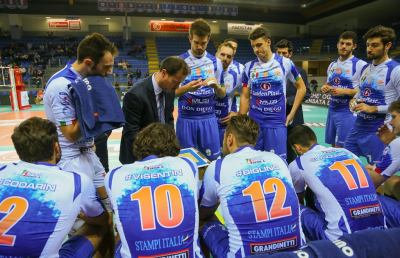 Volley Serie A2, tonfo interno per la Goldenplast contro Santa Croce