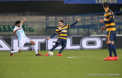 Verona-Virtus Entella 1-0, un'incornata di Pisano tiene gli scaligeri in vetta