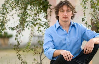 “Musica per le città ferite” al Palariviera di San Benedetto, 8 pianisti in concerto