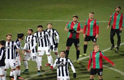 Ternana-Ascoli 0-1, Favilli incorna e manda in estasi la marea bianconera 