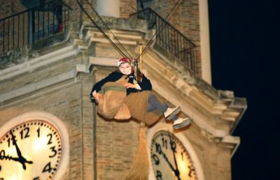 Le befane festeggiano a Grottammare, eventi nelle piazze Carducci e San Pio V