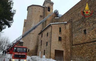 Vigili del fuoco Ascoli, lavori al tetto della chiesa di San Giovanni Battista a Falerone