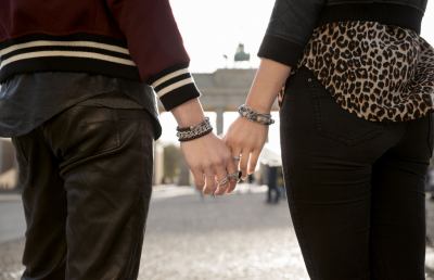 Regali San Valentino: basta con cioccolatini e profumi, trionfano gioielli e hi-tech