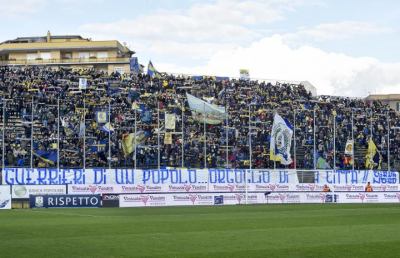 Serie B 25° turno: Verona ko, Frosinone in vetta. Spal e Benevento col vento in poppa