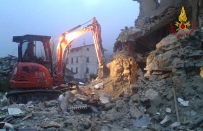 Vigili del fuoco, recupero oggetti preziosi a Pretare di Arquata del Tronto
