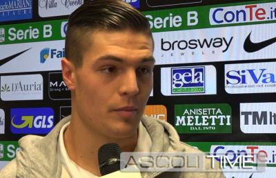 “B Factor” celebra Favilli, il giovane bomber dell'Ascoli Picchio che ama la lettura
