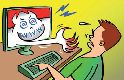 Web e pericoli per giovani ipnotizzati dalla rete. Aumentano reati come sexting e cyberbullismo