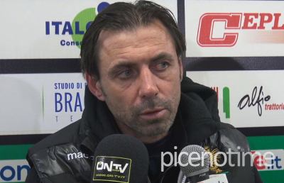 Ternana-Pro Vercelli 1-2, le voci di Gautieri (“Basta figuracce”) e Longo post gara