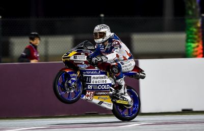 Moto3, Fenati frenato dal forte vento nelle prime libere in Qatar