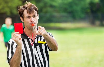 “Cartellino rosso” alla disidratazione: ecco come influisce sulle performance di arbitri e sportivi
