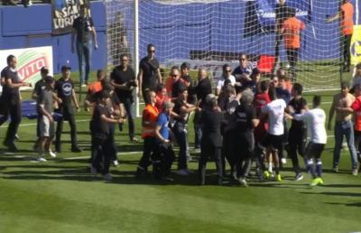 Bastia-Lione, è ancora violenza in Ligue 1: invasione, rissa e sospensione