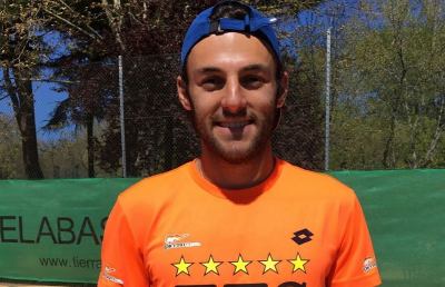 Tennis, l'ascolano Travaglia pronto per Roland Garros e Wimbledon: “Punto in alto”