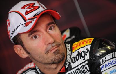 Incidente Max Biaggi, i medici: ''Ha fratture costali multiple''