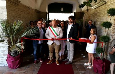 Offida, inaugurazione per la mostra mercato ''Intrecciamo i fili''