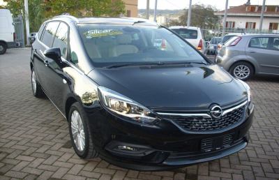 Spazio moderno, la Opel modifica la sua monovolume Zafira