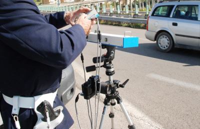 Autovelox e telelaser: nulla multa se verbale non indica presenza avviso preventivo