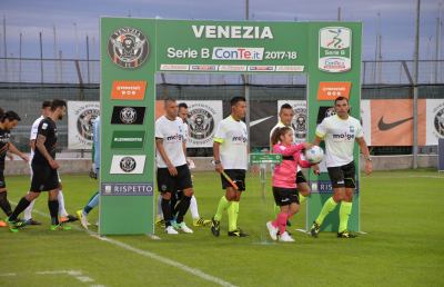 Venezia-Spezia 0-0, i lagunari resistono in 10. Giorgi in campo nel quarto d'ora finale