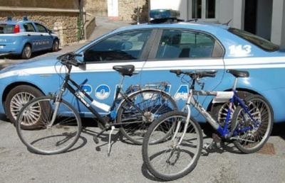 Furti di bici e ciclomotori in Riviera, individuato ladro 19enne