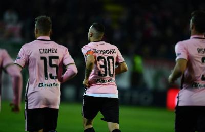 Pescara-Palermo 2-2, pareggio spettacolare allo stadio ''Adriatico''. Frena la capolista 