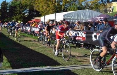 Pienone di bikers al Memorial Giancarlo Ceccacci ad Ostra Vetere