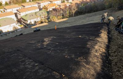 Ascoli Piceno, ripristinate condizioni di sicurezza versante collinare Via Mameli