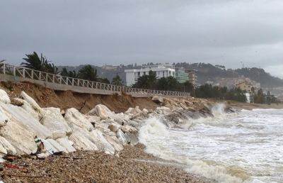 Grottammare, chiuso il percorso pedonale della balconata sul mare
