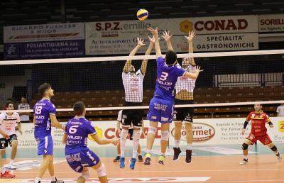 Volley Serie A2, la GoldenPlast Potenza Picena cade a Reggio Emilia